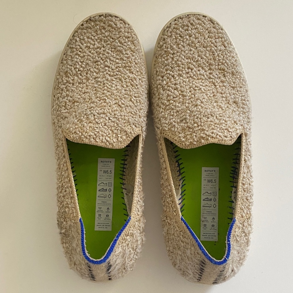 Rothy's Women's Beige Textured Slip-On Flats with Blue Trim